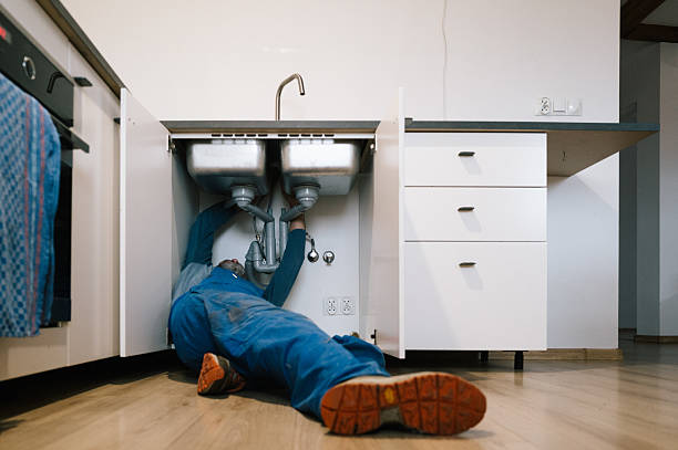 Professional Pipe Repair technician working in Cantil, CA